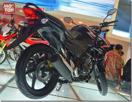 cb150r tampak belakang