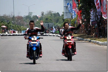 doni tata tanpa helm