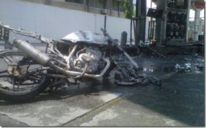 Motor-yang-terbakar_thumb.jpg