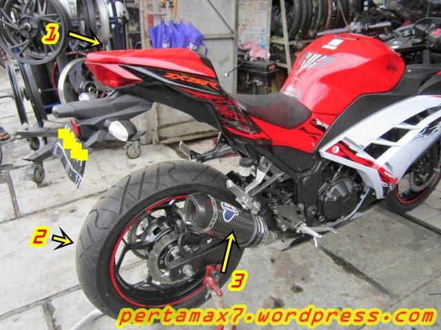spakbor belakang kawasaki ninja 250FI pendek