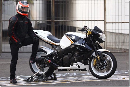 suzuki gsx 1000 1