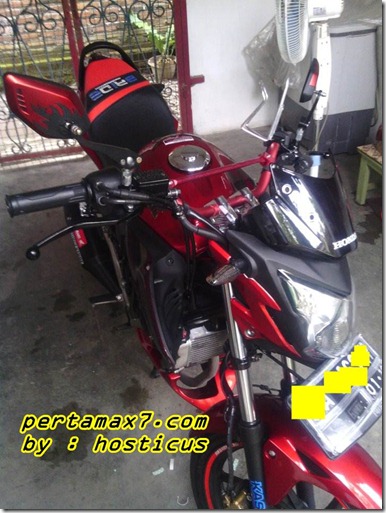 honda Cb150R furious red 1