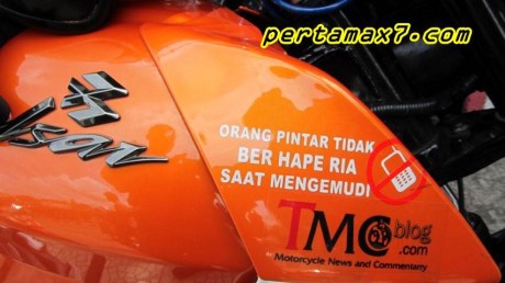 orang pintar tidak berhape rida saat mengemudi