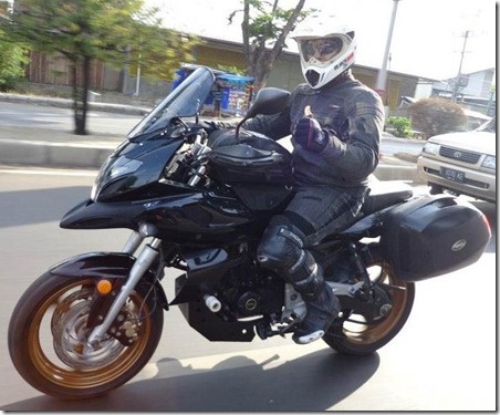 bajaj pulsar P220F rial hamzah