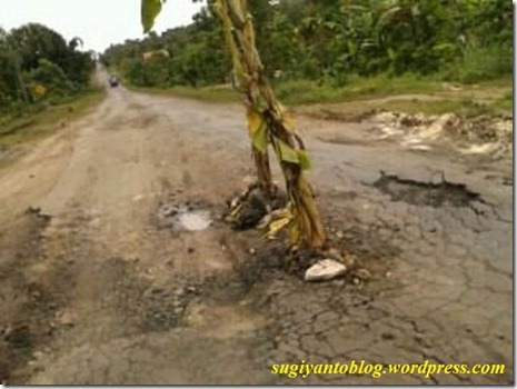 jalan rusak wonogiri