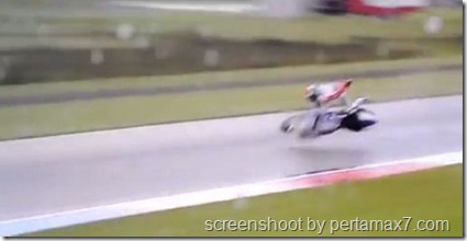 jorge lorenzo crash 10