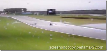 jorge lorenzo crash 14