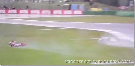 jorge lorenzo crash 15