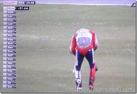jorge lorenzo crash 23