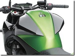 KAWASAKI-Z800-_16_thumb.jpg