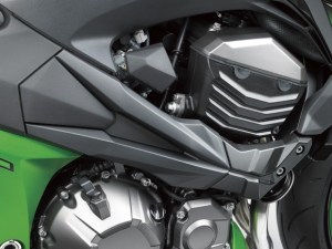 KAWASAKI-Z800-_21.jpg