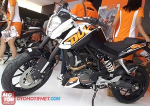 ktm-duke-200-abs.jpg