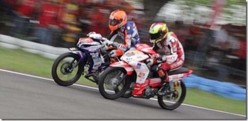yamaha Z1 vs honda blade Indoprix