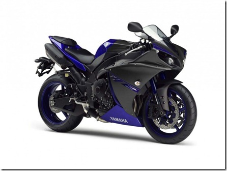 2014-Yamaha-YZF-R1-Race-Blu-01-635x476