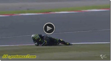 cal crutlow crash on silverstone 4