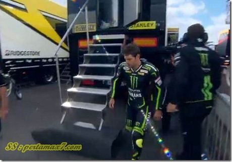 cal crutlow crash on silverstone 5