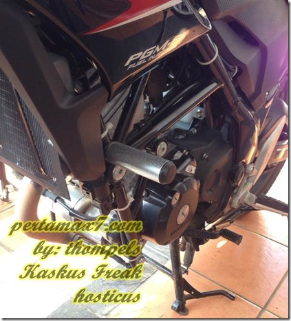 frame slider honda Cb150R 1