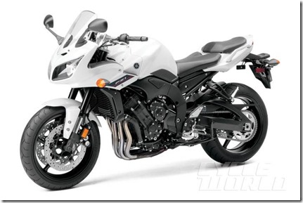 2014-Yamaha-FZ1-Pearl-White (Small)