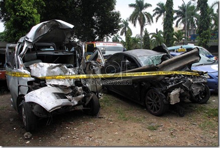 gran max ditabrak lancer dul