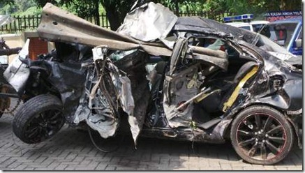 lancer dul ahmda dhani kecelakaan