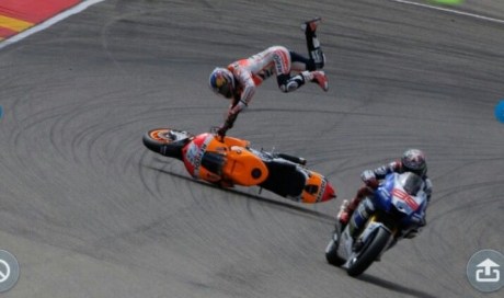 pedrosa-crash-HIGH-SIDE.jpg