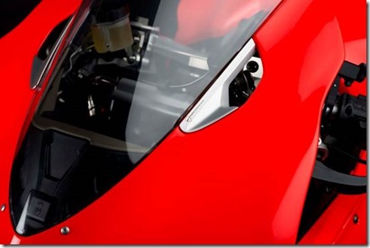 2014-ducati-1199-superleggera-studio-04 (Small)