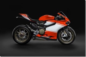 2014-Ducati-1199-Superleggera-studio-10-635x423_thumb.jpg