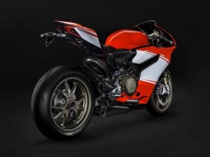 2014-Ducati-1199-Superleggera-studio-21-635×475.jpg