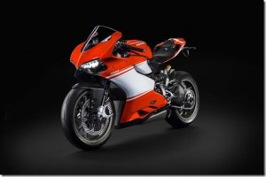 2014-Ducati-1199-Superleggera-studio-26-635x423_thumb.jpg