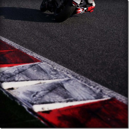 Ducati-Monster-EICMA-teaser-08