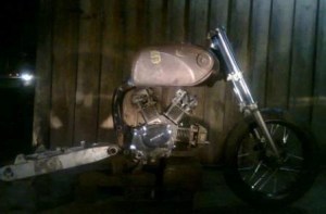 honda-GL100-3-silinder-600-cc-3.jpg