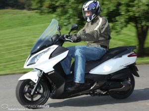 KYMCO-Downtown-300i-1-Small.jpg