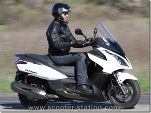 Kymco_DinkStreet_acpz3-Small_thumb.jpg