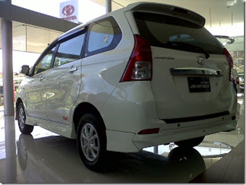 toyota avanza tom's 1. jpg