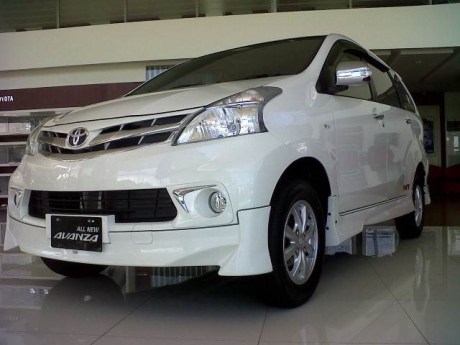 toyota-avanza-toms-Small.jpg