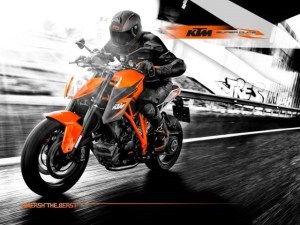 Wallpaper_1290_Superduke_Still_Orange_with_rider-Small.jpg