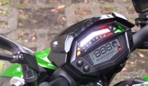 2014-kawasaki-z1000-video-leak-03-Small.jpg