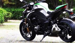 2014-kawasaki-z1000-video-leak-06-Small.jpg