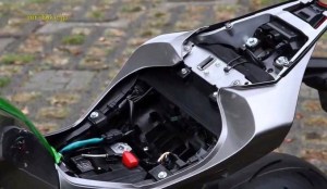 2014-kawasaki-z1000-video-leak-21-Small.jpg