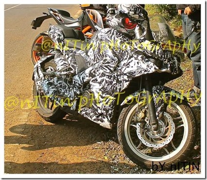 bajaj pulsar 375 faired 1 (Small)