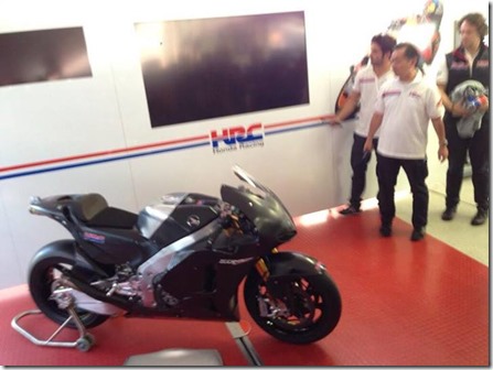 Honda RCV1000R production racer 1