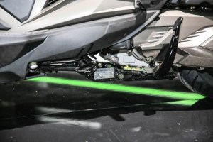 kawasaki-J300-5.jpg