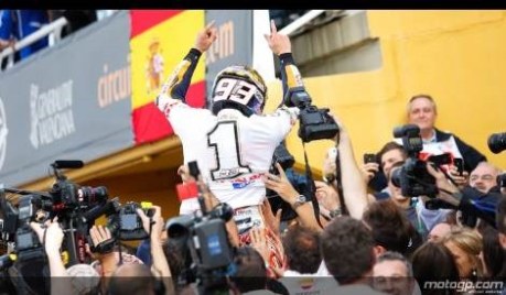 marc-marquez-motogp-2013-champion-1.jpg