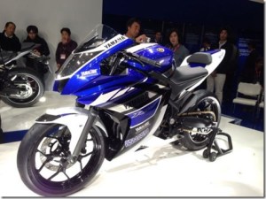 yamaha-R25-k_thumb.jpg