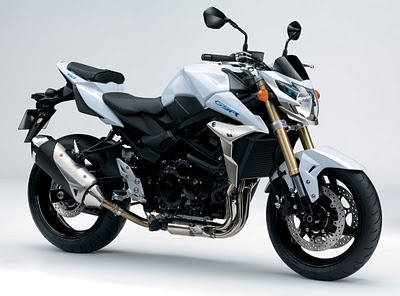 2011-suzuki-gsr-750-official-9.jpg