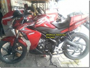 Half-fairing-Honda-CB150R-4_thumb.jpg