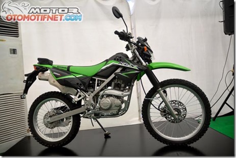Kawasaki-KLX150-baru-2