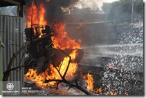 KRL_VS_MOBIL_TANGKI_BBM_004