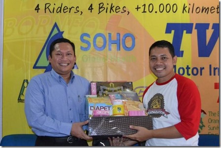 1.1a_SOHO Global Health Dukung Round The Borneo_sebar virus edukasi kesehatan (Small)