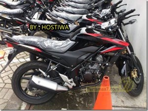 honda-CB150R-black_thumb.jpg